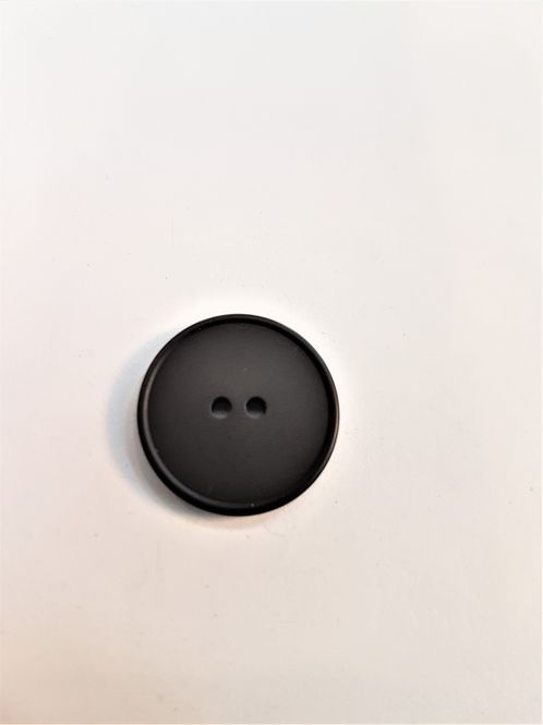 Hovedbilde Polyesterknapp 2 hulls sort matt 20 mm
